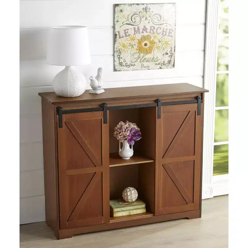 Bahut en bois rustique marron avec portes coulissantes