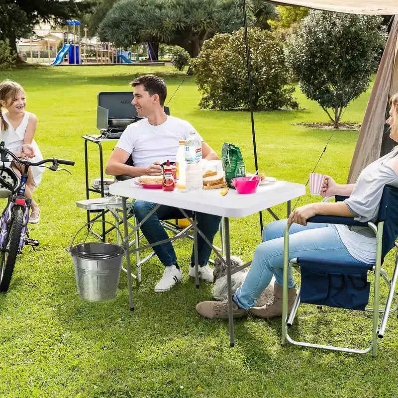 Table pliante blanche de nettoyage de poisson avec 2 éviers, pouvant accueillir jusqu'à 4 personnes